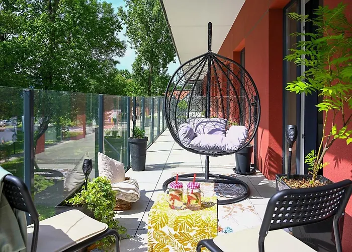 Praktyczny Apartament Z Cichym Tarasem